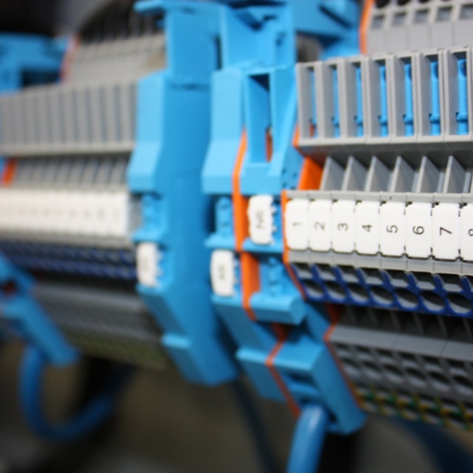 Industrie und Gewerbe bei Elektro Knaak GmbH & Co. KG in Hanau / Großauheim